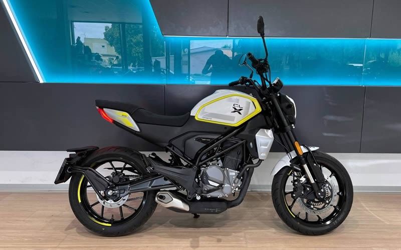 cfmotocl x bocni pohled