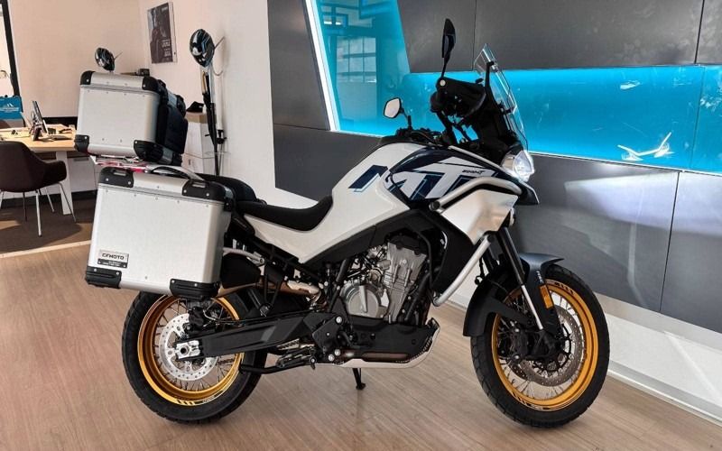 cfmoto mt explorer pohled zprava