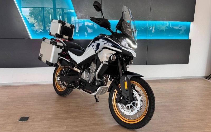 cfmoto mt explorer pohled zpredu