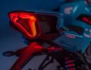 cfmotosr champion zadni svetlo detail