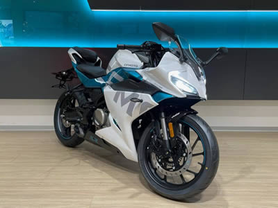 CFMOTO 300 SR
